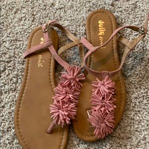 Pink cute sandals!